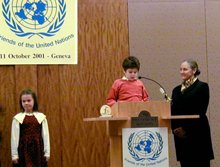 Vinnerne av den europeiske stilkonkurransen – tre unge mennesker fra Ungarn, Tsjekkia og Østerrike – ble hedret ved FN i Genève.
